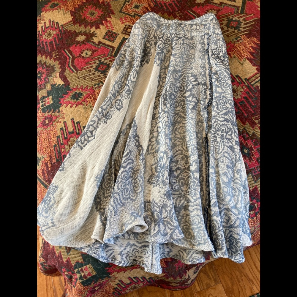 NWOT Stunning, unique skirt for that perfect look!